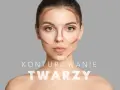 Modelka z zaznaczonymi cieniami i rozświetlaczami na twarzy, pokazującymi techniki konturowania twarzy.
