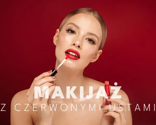 Kobieta z perfekcyjnym makijażem nakłada błyszczyk, tworząc zmysłowe, czerwone usta.