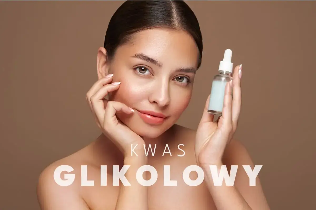 Kobieta z serum z kwasem glikolowym. Ten składnik jest idealny do odnowy skóry, poprawy jej tekstury i rozjaśnienia.