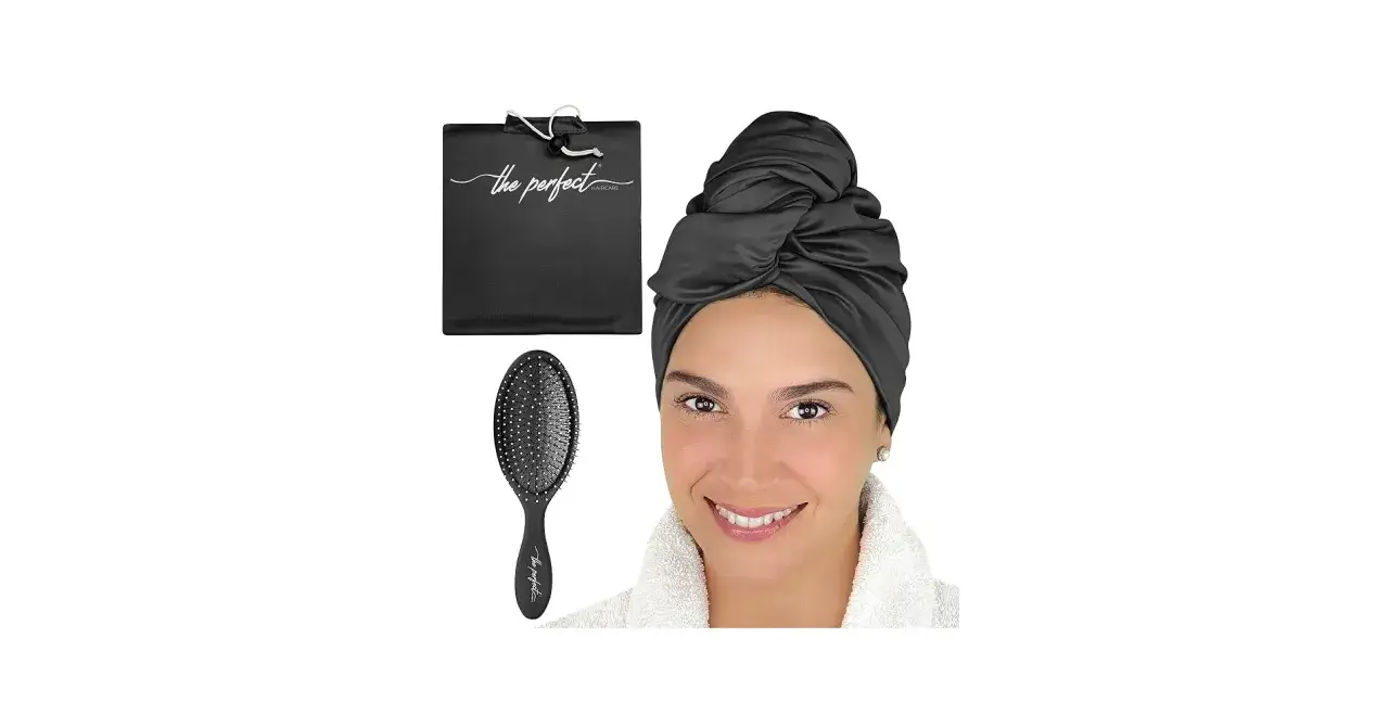 Zestaw do pielęgnacji włosów: turban, szczotka i woreczek. Idealny sposób, co zrobic zeby wlosy sie nie puszyly.